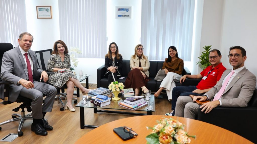 Diálogo entre 2ª Vice-Presidência do TJBA e o MPBA fortalece a atuação em processos estruturais 