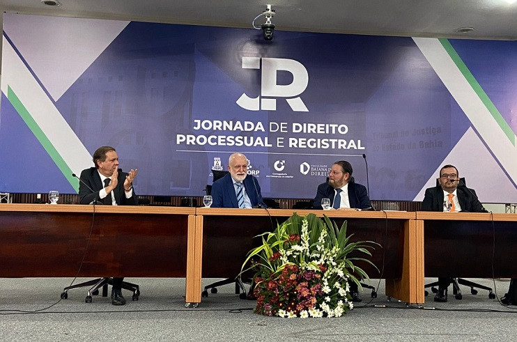 Imagem da abertura da jornada de direito registrado.