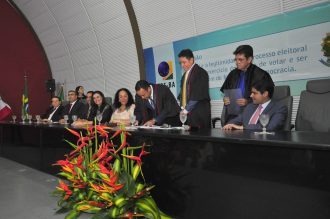 Presidente do TJBA participa da posse de novo juiz integrante do TRE-BA  