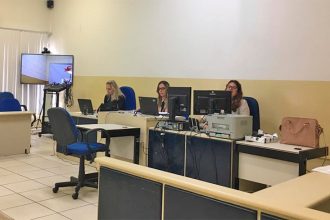 Sistema de videoconferência é usado em audiência pela 2ª Vara Criminal de Valença  