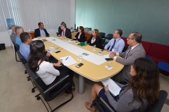 Representantes da Comissão de Acessibilidade e Inclusão estiveram reunidos na segunda-feira (27)  