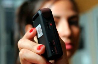 TJBA lança monitoração eletrônica com uso do botão do pânico em Salvador  