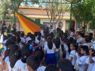 1ª Vara da Infância e Juventude de Juazeiro faz doação de mais de 300 brinquedos para crianças  