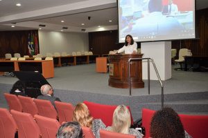 Exibição de documentário, no TJBA, ressalta a importância da inclusão de pessoas com síndrome de Down  