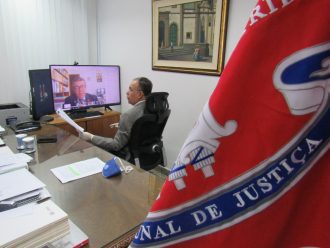 Presidente do PJBA, Lourival Almeida Trindade, participa de audiência de conciliação para manter ativas as comarcas no interior  