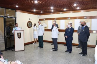 Desembargador Baltazar Miranda Saraiva recebe a Ordem do Mérito da Defesa e compartilha com todos os integrantes do PJBA  