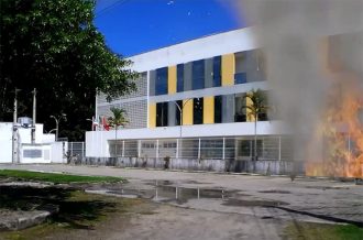 Fórum Dr. Osório Borges de Menezes, da Comarca de Porto Seguro, compartilha orientações sobre o combate a incêndio   