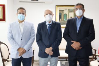 REUNIÃO DO PRESIDENTE DO PJBA COM REPRESENTANTE DA FERBASA AVALIA AMPLIAÇÃO DE PARCERIA NO PROJETO “VIOLINOS ENCANTADOS”; COMARCAS DE CATU E POJUCA JÁ SÃO CONTEMPLADAS  