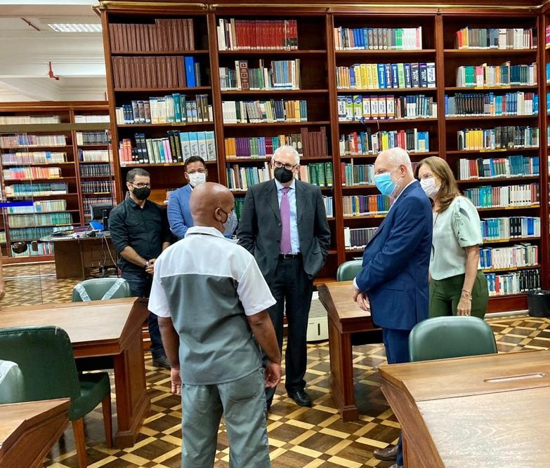 Presidente Nilson Castelo Branco e Embaixador João Genésio visitam dependências históricas do Fórum Ruy Barbosa  