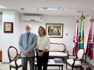 DEPUTADA FABIOLA MANSUR E ASSESSOR JURIDICO, ANDERSON OLIVEIRA  