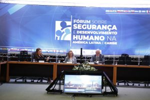 Segundo dia do Fórum Sobre Segurança e Desenvolvimento Humano debateu temas cruciais para um mundo globalizado  