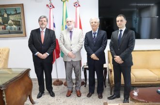 PRESIDENTE DO PJBA RECEBE VISITA INSTITUCIONAL DO SECRETÁRIO ESTADUAL DE ADMINISTRAÇÃO DE PENITENCIÁRIA E RESSOCIALIZAÇÃO  
