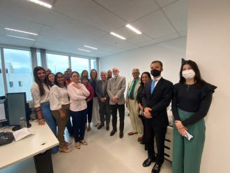 DESEMBARGADOR PRESIDENTE DO PJBA VISITA A 5ª CÂMARA CÍVEL  