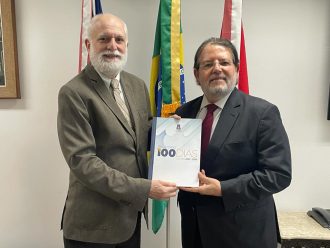 Corregedor das Comarcas do Interior e Presidente da Amab parabenizam o Desembargador Nilson Castelo Branco pelo Relatório dos 100 primeiros dias de gestão  