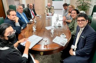 REUNIÃO COM DR. MENEZES E DIRETORIA DO INSTITUTO DOS ADVOGADOS DA Bahia PRESIDÊNCIA DO PJBA RECEBE VISITA DA DIRETORIA DO INSTITUTO DOS ADVOGADOS DA BAHIA (IAB)  