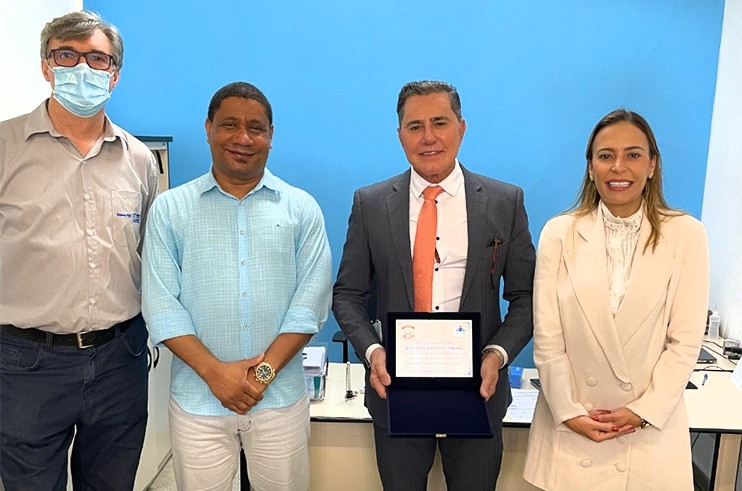 Corregedoria Geral da Justiça do PJBA realiza correição ordinária no Conjunto Penal de Eunápolis; Corregedor entrega tablets e um retroprojetor para apenados