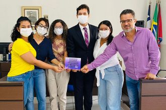 Comarca de Queimadas recebe homenagem da Secretaria de Assistência Social pelo trabalho desenvolvido com mulheres vítimas de violência  