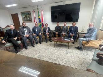 PRESIDENTE DO PJBA CONHECE OS IDEALIZADORES DO “IAJUS E SOFIA” – PROJETOS FINALISTAS NO PRÊMIO DE INOVAÇÃO JUDICIÁRIO EXPONENCIAL (2022)  