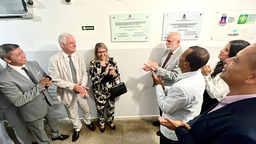 Presidente do TJBA anuncia reforma no Fórum da Comarca de Santo Antônio de Jesus e inaugura Sala Passiva  