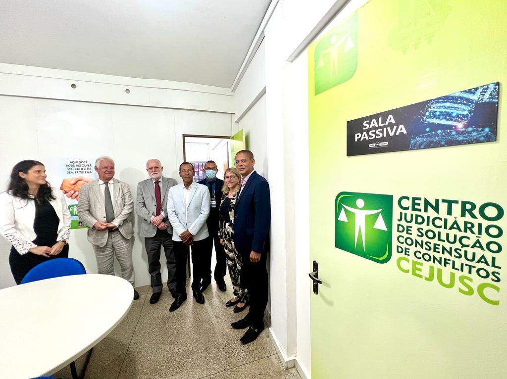Presidente do TJBA anuncia reforma no Fórum da Comarca de Santo Antônio de Jesus e inaugura Sala Passiva  