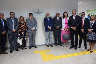 PRESIDENTE DO TJBA INSTALA 1ª VARA DA FAZENDA PÚBLICA E INAUGURA SALA PASSIVA NA COMARCA DE PAULO AFONSO  