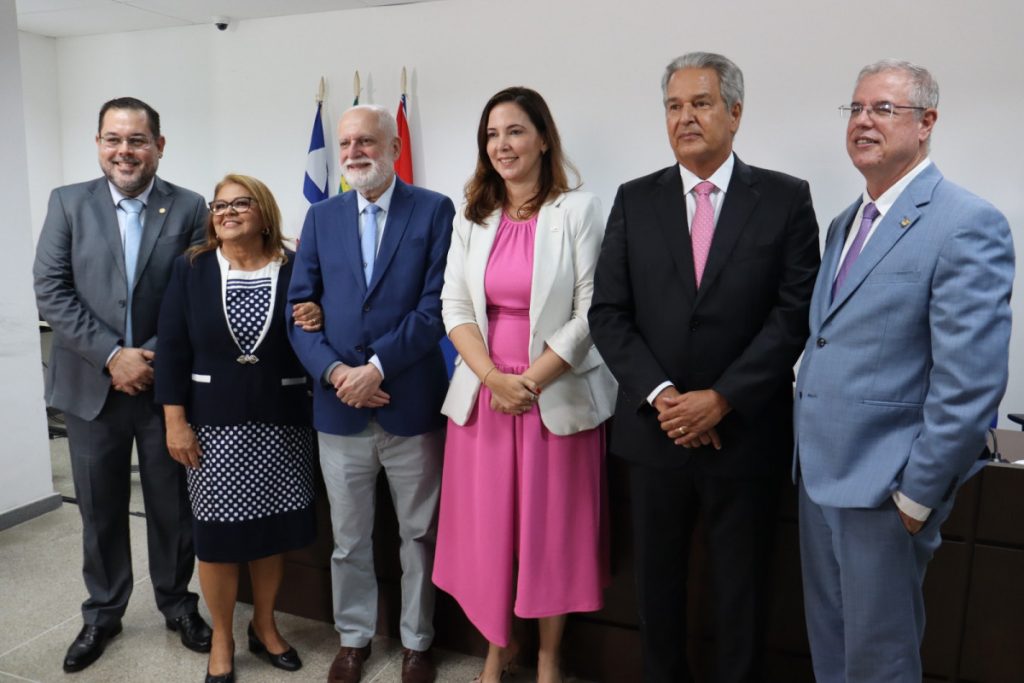 Presidente do TJBA instala 1ª Vara da Fazenda Pública e inaugura Sala Passiva na Comarca de Paulo Afonso  