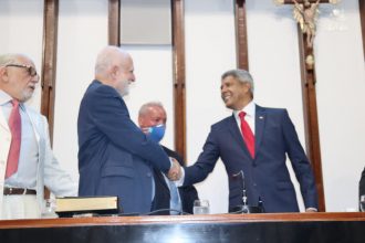 PRESIDENTE DO TJBA PRESTIGIA A SOLENIDADE DE POSSE DO NOVO GOVERNADOR DO ESTADO DA BAHIA  