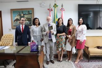 PRESIDÊNCIA DO TJBA RECEBE VISITA DA ASSOCIAÇÃO BAIANA DOS ADVOGADOS CIVILISTAS  