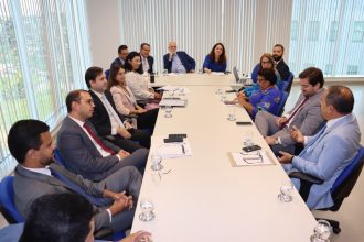 PRESIDENTE DO TJBA REALIZA REUNIÃO COM CINCO SUBSEÇÕES DA OAB-BA  