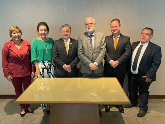 PRESIDENTE DO TJBA ASSINA TERMO DE COOPERAÇÃO TÉCNICA COM A FECOMÉRCIO-BA; PARCERIA VISA À CELERIDADE E AO FOMENTO À PESQUISA  