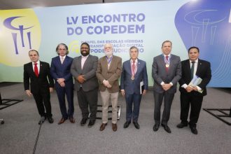 TJBA SEDIA A 55ª EDIÇÃO DO COPEDEM: HONRARIAS, CRIAÇÃO DE FÓRUNS, PARCERIAS E DEBATE SOBRE EDUCAÇÃO SÃO DESTAQUES NA ABERTURADO EVENTO  