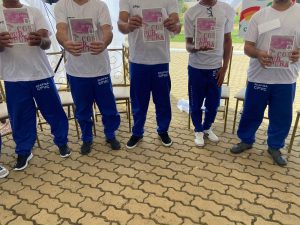 Virando a página: reeducandos do Conjunto Penal de Vitória da Conquista debatem diferentes temas sociais abordados no livro A Cor Púrpura  