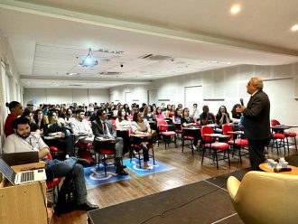Desembargador Lidivaldo Reaiche palestra sobre Ruy Barbosa para estudantes e profissionais, na Faculdade Baiana de Direito  