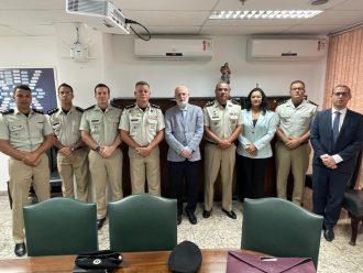 PRESIDENTE DO TJBA REÚNE-SE COM O CHEFE DO GABINETE DE SEGURANÇA INSTITUCIONAL PARA DISCUTIR TRATATIVAS DA CORPORAÇÃO  
