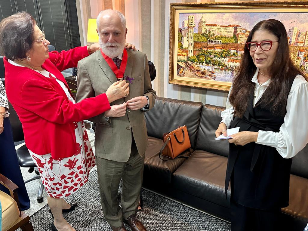PRESIDENTE DO TJBA RECEBE HOMENAGEM DO CONSELHO NACIONAL DOS CORREGEDORES-GERAIS DO MINISTÉRIO PÚBLICO  