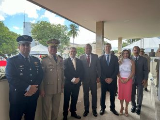 DESEMBARGADOR BALTAZAR MIRANDA SARAIVA PARTICIPA DE SOLENIDADE EM HOMENAGEM A TIRADENTES  