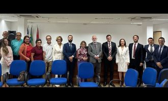 PRESIDENTE DO TJBA SE REÚNE COM SERVIDORES E MAGISTRADOS DA COMARCA DE IRECÊ  