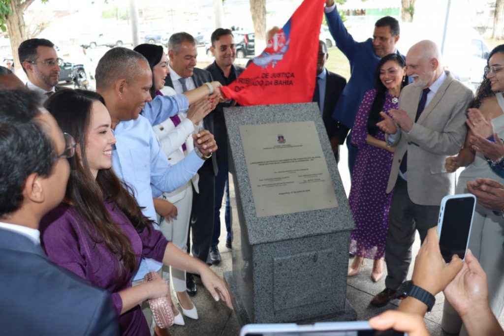Comarca de Alagoinhas: Presidente do TJBA participa da cerimônia de lançamento da pedra fundamental de construção da nova sede do Fórum  