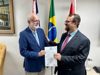 PRESIDENTE DO TJBA RECEBE CONVITE PARA PARTICIPAR DO 37º CONGRESSO BRASILEIRO DE DIREITO ADMINISTRATIVO  
