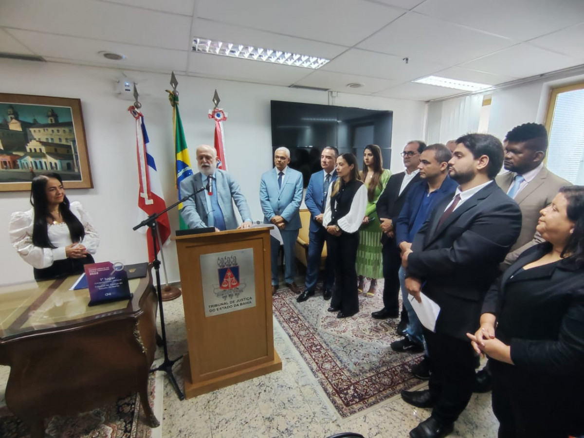 Presidente do TJBA recebe doação de terreno da Prefeitura de Lauro de Freitas para construção de novo Fórum  