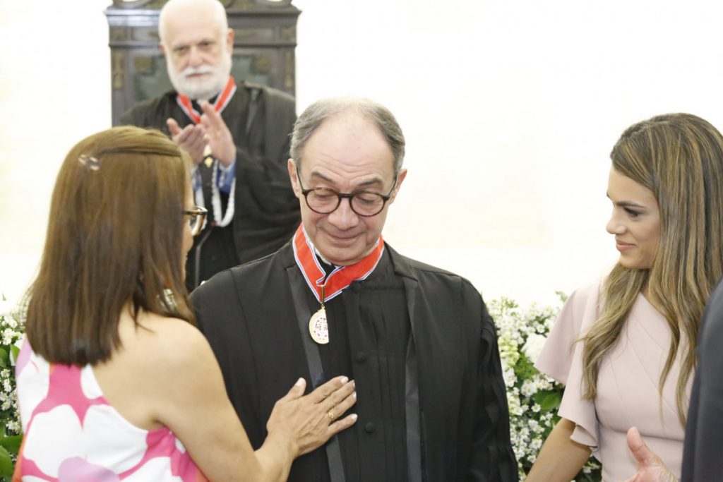 Presidente do TJBA entrega Medalha do Mérito Judiciário para quatro novos Desembargadores