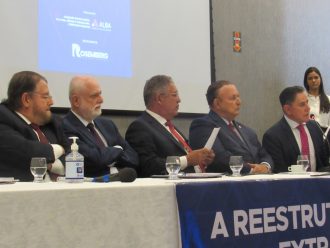 PRESIDENTE E CORREGEDORES DO TJBA PARTICIPAM, PELA PRIMEIRA VEZ, DE AUDIÊNCIA PÚBLICA NA ASSEMBLEIA LEGISLATIVA  