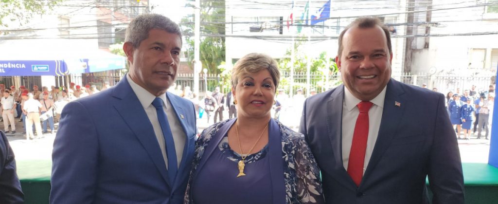 1ª Vice-Presidente do TJBA marca presença no desfile de 7 de setembro  