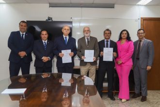 PARCERIA ENTRE TJBA E AMAB PROMOVE TRANSFERÊNCIA DE EQUIPAMENTOS PARA INSTALAÇÃO DE SALA DE DEPOIMENTO ESPECIAL  PUBLICADO EM: 11/10/2023 ÀS 19:01  