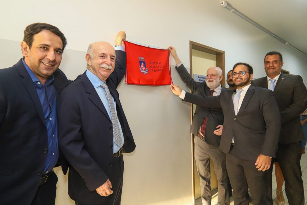 Santa Maria da Vitória: Presidente do TJBA reinaugura Fórum e inaugura Sala Passiva e Sala de Depoimento Especial  
