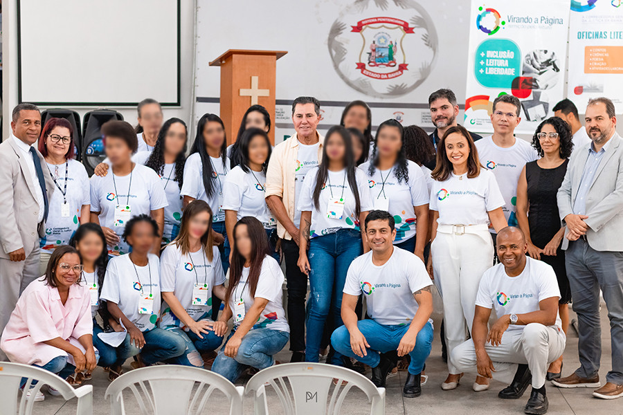 Projeto Virando a Página da Corregedoria Geral do TJBA promove Roda de Leitura e Oficina Literária com internos do Conjunto Penal de Feira de Santana   