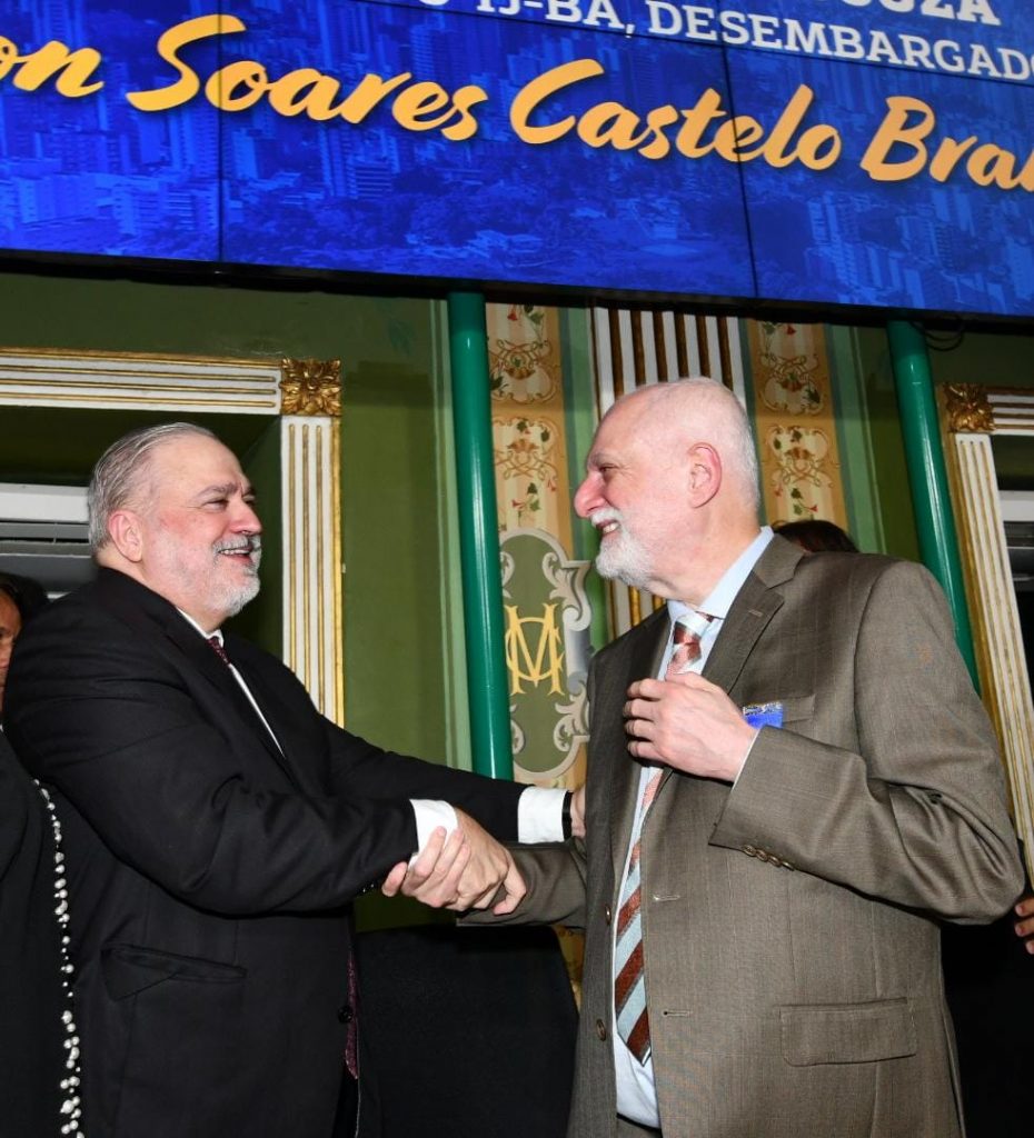 Presidente do TJBA recebe a Medalha Thomé de Souza da Câmara de Vereadores de Salvador  