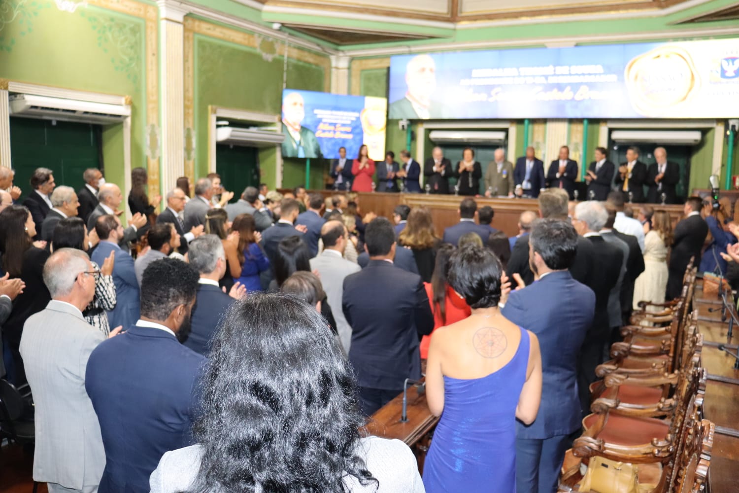 Presidente do TJBA recebe a Medalha Thomé de Souza da Câmara de Vereadores de Salvador  