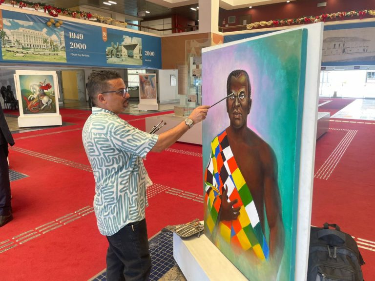 Artista plástico Dimas Gomes expõe pinturas alusivas ao Dia da Consciência Negra no TJBA  