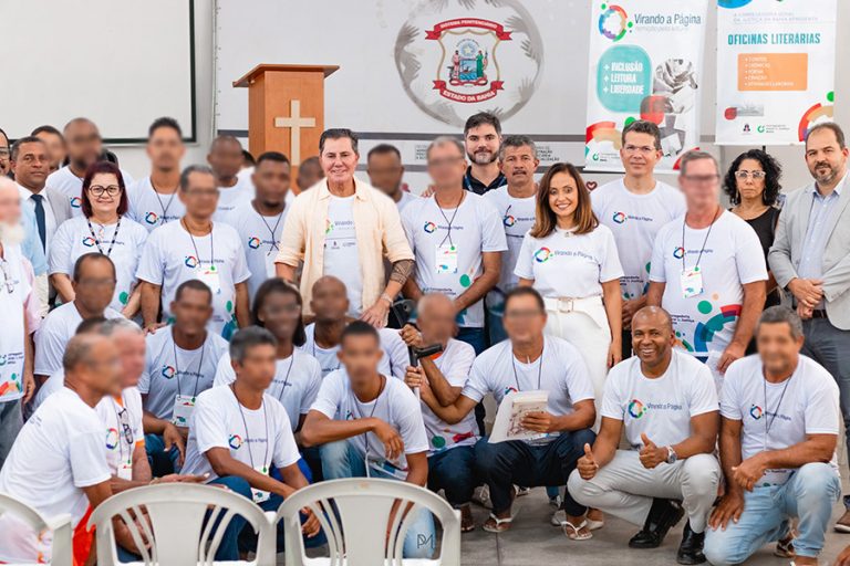 Projeto Virando a Página da Corregedoria Geral do TJBA promove Roda de Leitura e Oficina Literária com internos do Conjunto Penal de Feira de Santana   